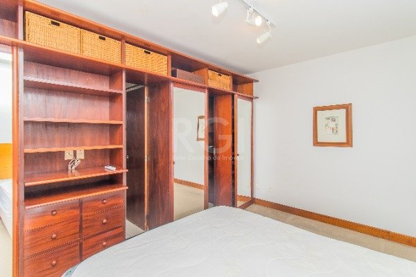 Apartamento à venda com 3 quartos, 143m² - Foto 6