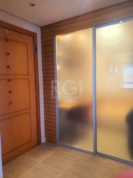 Apartamento à venda com 3 quartos, 153m² - Foto 2