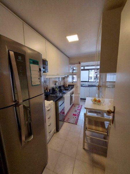 Apartamento à venda com 2 quartos, 77m² - Foto 3