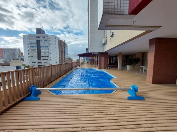 Apartamento à venda com 2 quartos, 77m² - Foto 18