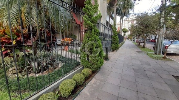 Apartamento à venda com 2 quartos, 77m² - Foto 35